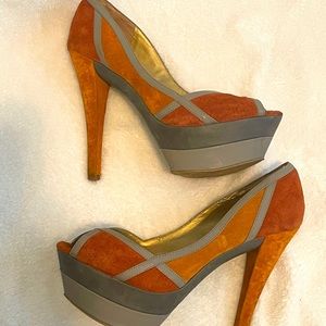 Jessica Simpson peep toe platforms